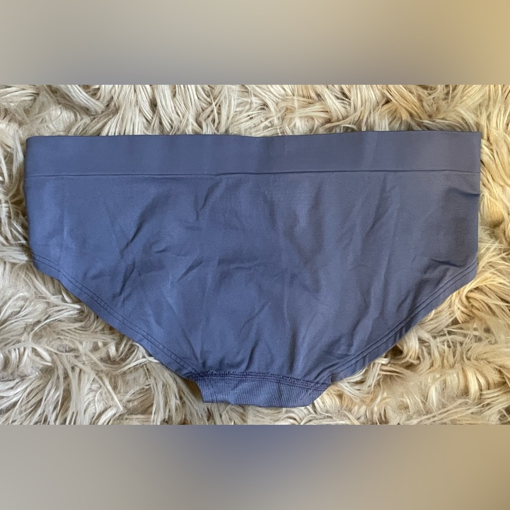 NWOT Victoria’s Secret 3 Hipster Panties! - Picture 15 of 16